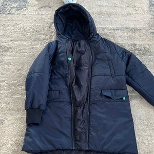 NWOT maternity and baby-wearing jacket